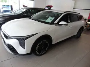 Kia K4 K4 1.6 T DCT7 150 Spirit,Drive,Sound,el.Heckkl.