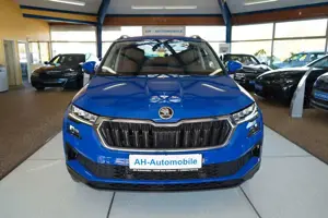 Skoda Karoq Tour 4x4 AUTOMATIK / NAVI / XENON / PDC Bild 5