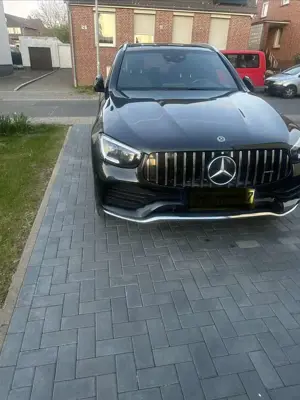 Mercedes-Benz GLC 300 GLC d 4Matic 9G-TRONIC AMG Line