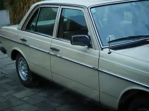 Mercedes-Benz 300