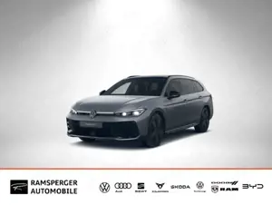Volkswagen Passat Variant 2.0 TDI DSG R-Line 4M. AHK Matrix