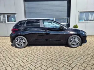 Hyundai i20 1.0 T-GDI 90PS Trend 5-türig Klimaautomatik Sit... Bild 5