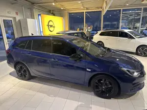 Opel Astra Ultimate 1.4 AT +RFK+BOSE+ Bild 3