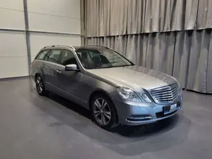 Mercedes-Benz E 200 CGI BlueEfficiency *Navi| LED| AHK* Bild 3