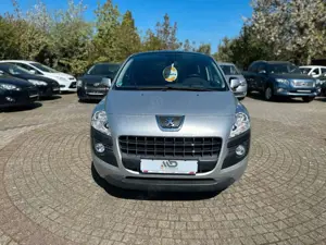 Peugeot 3008 TÜV Neu, Garantie, AHK