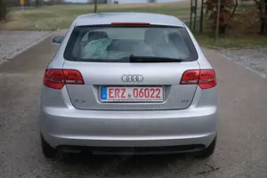 Audi A3 2.0TDI Attraction Sportback 1.Hand nur 93tkm Bild 4