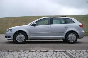Audi A3 2.0TDI Attraction Sportback 1.Hand nur 93tkm Bild 2
