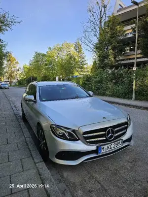 Mercedes-Benz E 220 d T 9G-TRONIC Bild 3