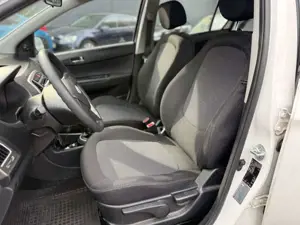Hyundai i20 Diesel 1.Hand Klima Euro5 Tüv 9.2027 Bild 5