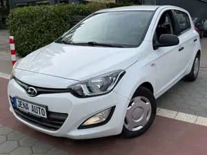 Hyundai i20 Diesel 1.Hand Klima Euro5 Tüv 9.2027 Bild 3