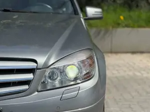 Mercedes-Benz C 320 Avantgarde 4Matic XENON/LEDER/NAVI/AHK Bild 3
