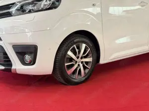 Toyota Others Proace L1 Shuttle Comfort 8Sitzer Flügeltüren Bild 4