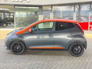 Toyota Others Aygo AYGO x-JBL Bild 4