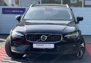 Volvo V60 Cross Country Plus AWD