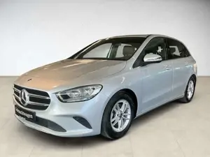 Mercedes-Benz B 200 d Style AUT Kam. KlimaA LM Navi PDC SHZ