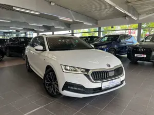Skoda Octavia 2.0 TDI Combi Clever AHK+Columbus+Pano