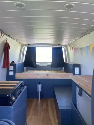 Volkswagen T6.1 Transporter Inkl. hochwertigem Camper-Ausbau Bild 4