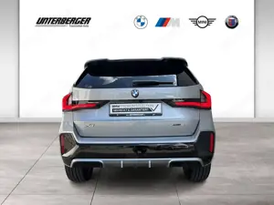 BMW X1 xDrive23i M Sport 20" AHK HUD adaptiv LED RFK Bild 5