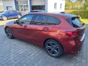 BMW 118 118 i Sport Line,8fach,Pano,SHZ,LED,RFK,
