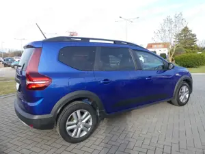Dacia Jogger 1.0 TCE Comfort LED Navi 7-Sitzer AHK PDC Bild 5