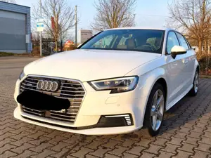 Audi A3 A3 Sportback e-tron 40 e-tron Sportback S tronic sport