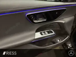 Mercedes-Benz E 220 d T Avantgarde Navi LED Distr WPaket AHK Kamera Bild 5