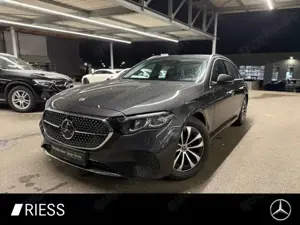Mercedes-Benz E 220 d T Avantgarde Navi LED Distr WPaket AHK Kamera