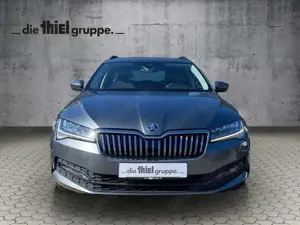Skoda Superb Combi 2.0 TDI Ambition DSG Navi+SHZ+LED Bild 2