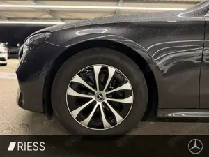 Mercedes-Benz E 220 d T Avantgarde Navi LED Distr WPaket AHK Kamera Bild 4