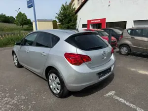Opel Astra Design Edition Bild 3