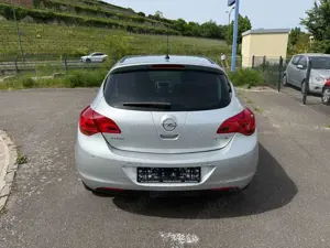Opel Astra Design Edition Bild 4