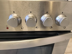 Backofen mit Ceranfeld  Bild 2