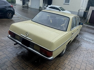 Mercedes Benz 230.4 W115 Strichacht Bild 10