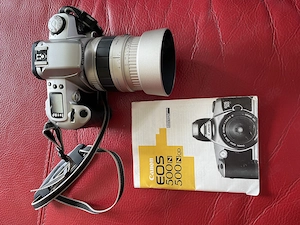Canon EOS 500 N Kamera, Schwarz Silber, 28-80mm