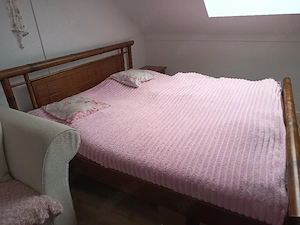 Sehr schönes Bett 180+200cm