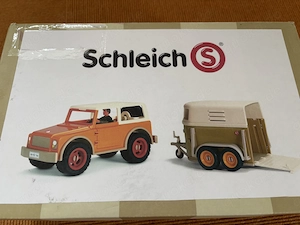 Schleich  Jeep mit Anhänger  