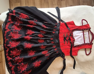 Wunderschönes Dirndl von Tramontana  in Rot Schwarz zu verkaufen. Gr.36