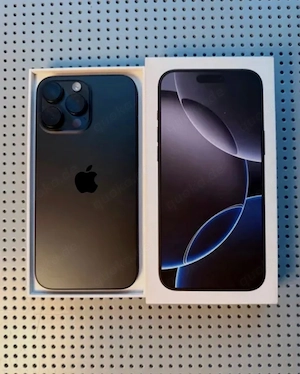 iPhone 16 Pro Max 