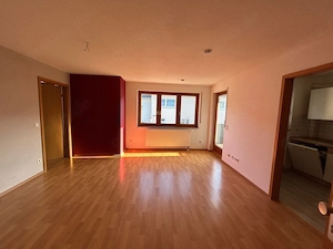 2 Zimmer Wohnung, gepflegte Wohnlage, Balkon, inkl. 2 Stellplätze