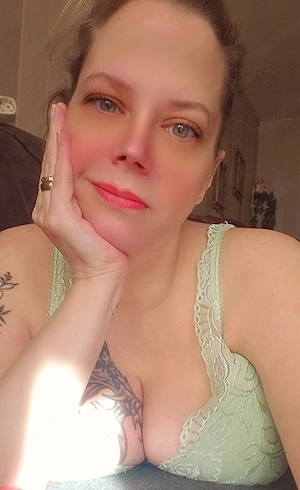 milf biete online Erotik an 