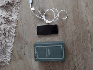 iPhone SE spacegrau 64 GB