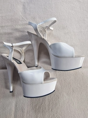 High Heels Lack weiss Gr.41 neuwertig 
