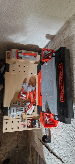 Black + Decker Werkzeugspielbank