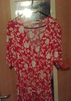 Kleid gr.46 48 Farbe rot weiß 