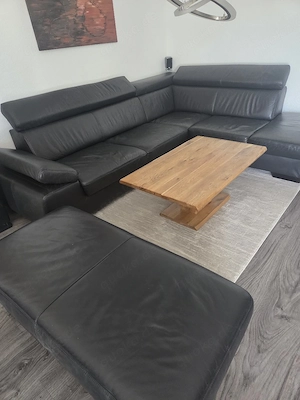 Wohnzimmer choich mit Tisch Bild 3