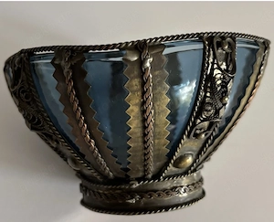 Alte Glasschale blau rechteckig Metallmontur Pralinenschale