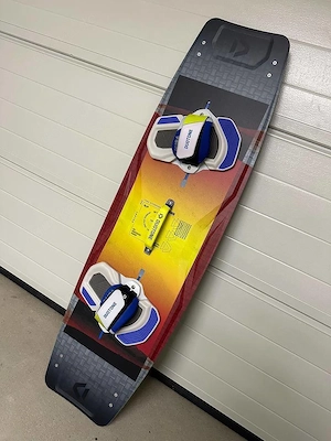 Duotone Select SLS 2022 Kiteboard 138 cm mit Vario Pads