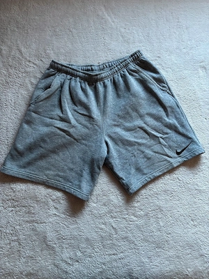 Nike Shorts grau   bequem & sportlich Grösse L