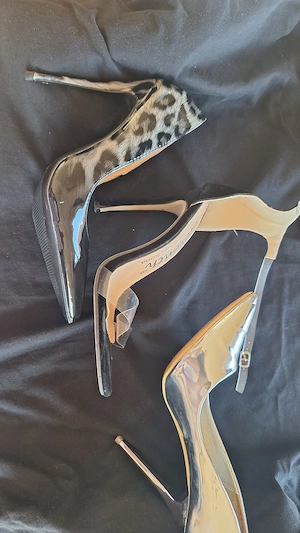 Getragene Wäsche, Schuhe ,Kleidung, Dildos.  Bild 5