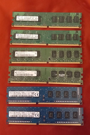 Verschiedene Arbeitsspeicher zwischen einen und vier Gigabyte